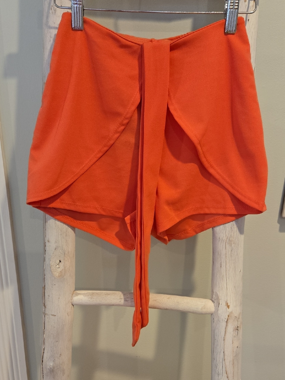 Fashion Nova Pink Tie-Front Skort Shorts Small NWT
